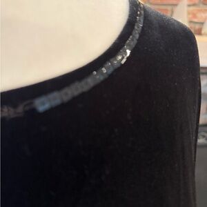 Quacker Factory Elegant Black sleeveless top.